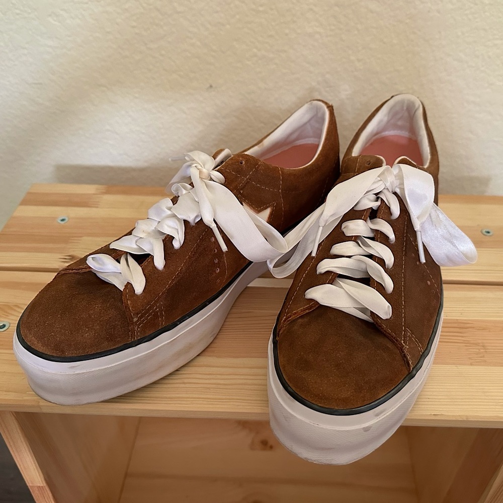 Dyed-Suede Converse One-Star women’s platform sneakers